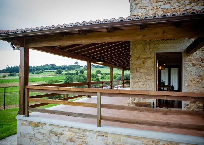 Mina Nai, Casa Rural