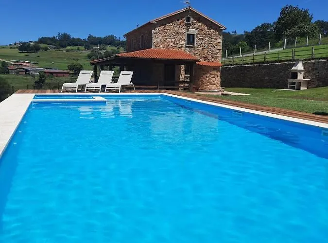 Mina Nai, Casa Rural